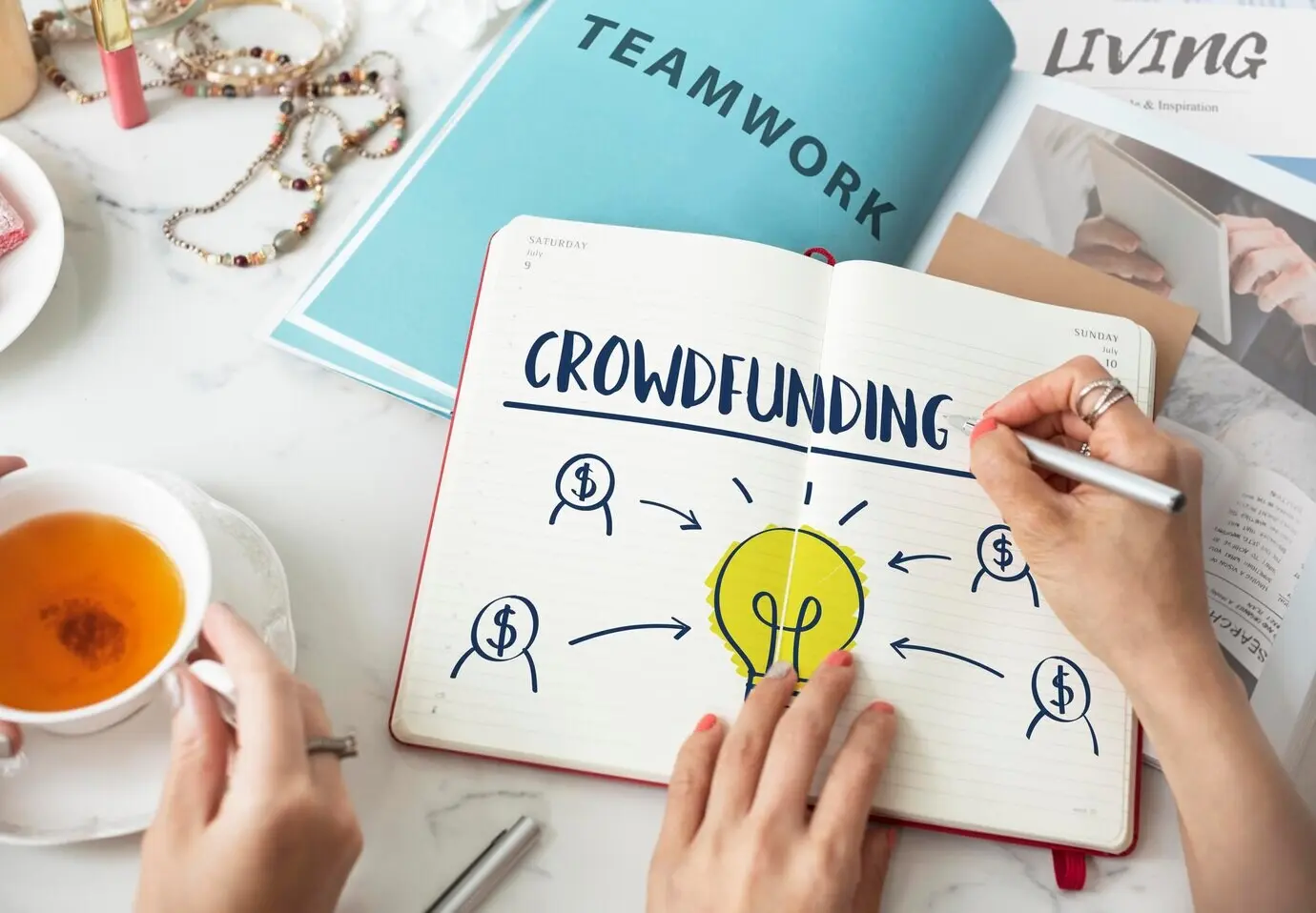 Glühbirnen-Grafikkonzept zu Crowdfunding, Geld und Geschäft